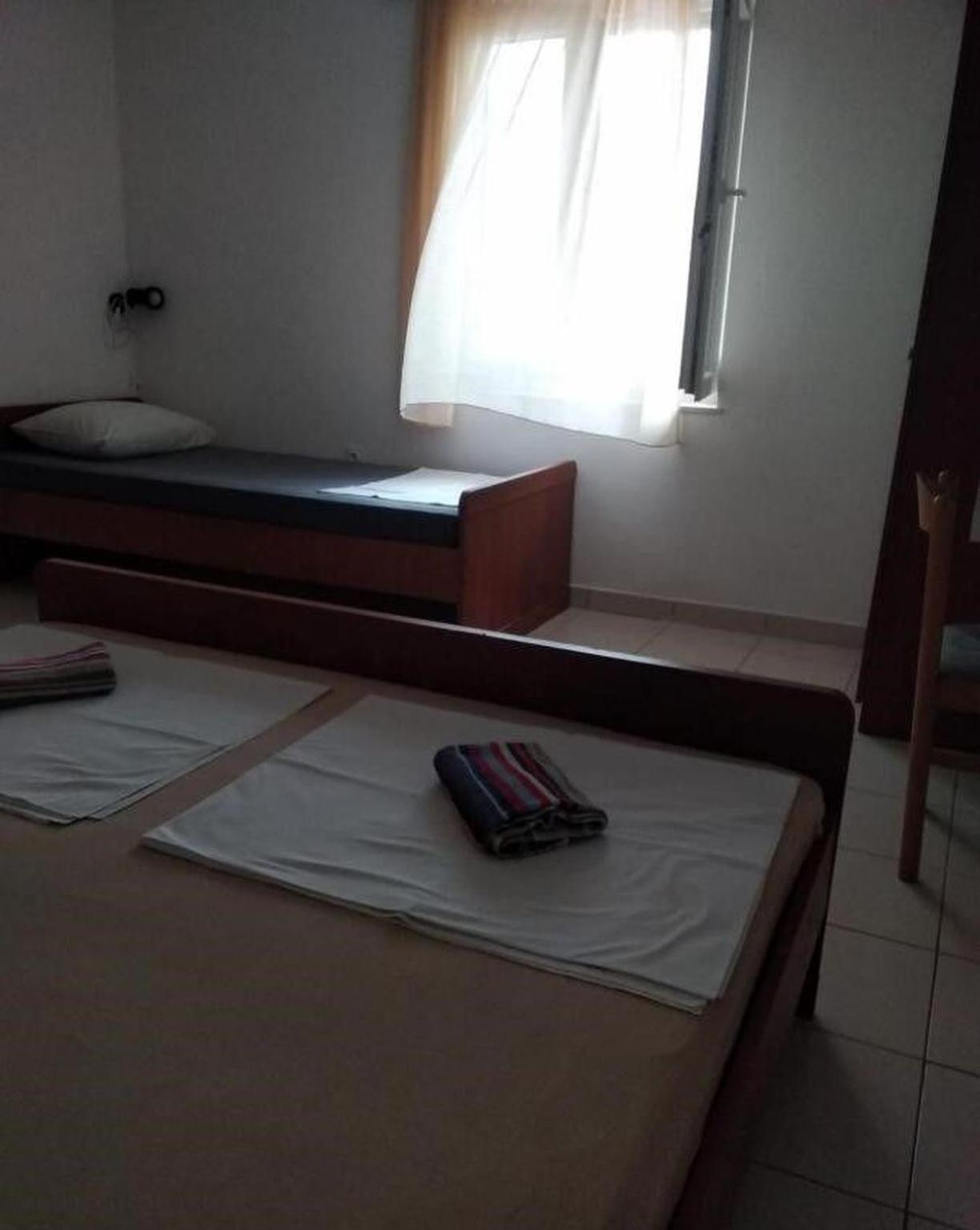 Apartments Vlado - 50M From The Sea Rogač Exteriör bild