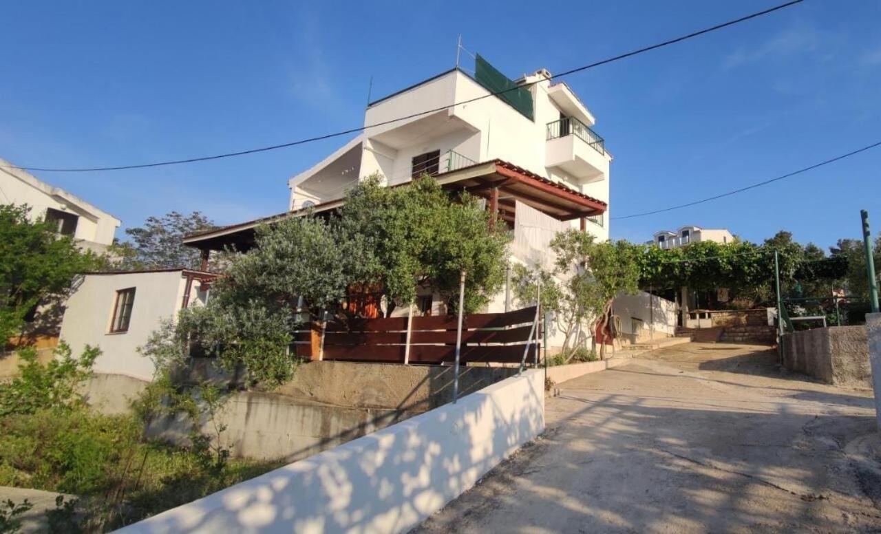 Apartments Vlado - 50M From The Sea Rogač Exteriör bild